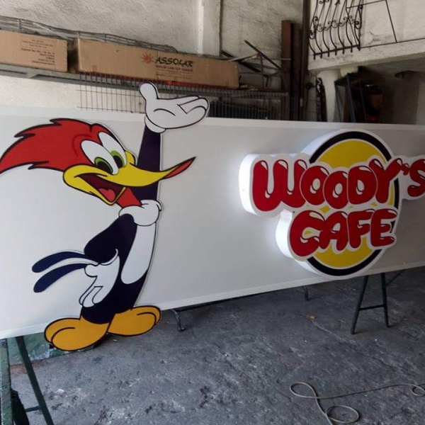 woodyscafe_isiklikutuharftabela